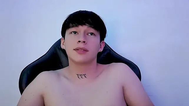ares_777_ Chat XXX in diretta