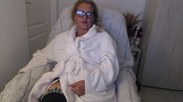 Živý XXX chat Divineblond