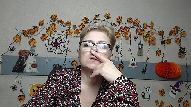 EmiliaGree – Live XXX-chat