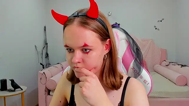 AdaRune Chat XXX live