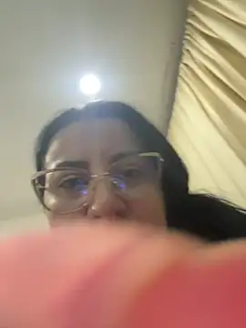 Abril_Luv 现场XXX聊天