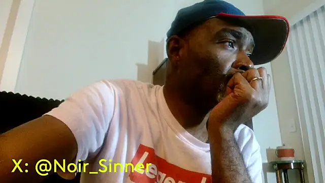 sinnernoir's Live XXX Chat