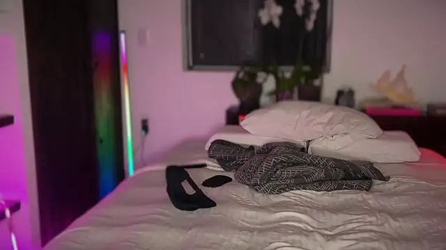 دردشة mcklister_kinky_feets الجنسية المباشرة
