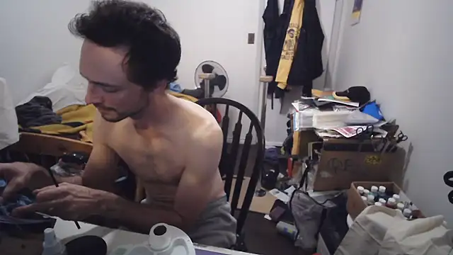 JohnnyMoves' Live XXX Chat