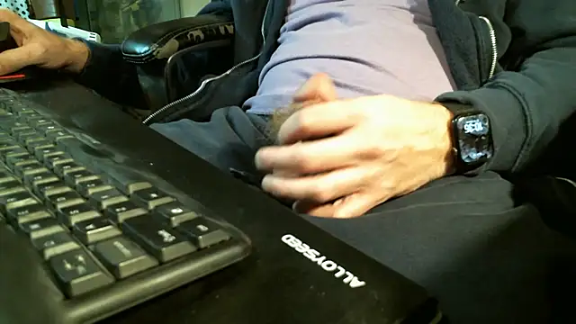 ballsdeep1131 XXX чат на живо
