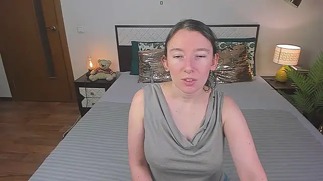 CatherineWalls live XXX chat