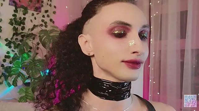 Queen_of_tease 即時 XXX 聊天