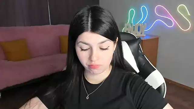 KisaModel Chat XXX live