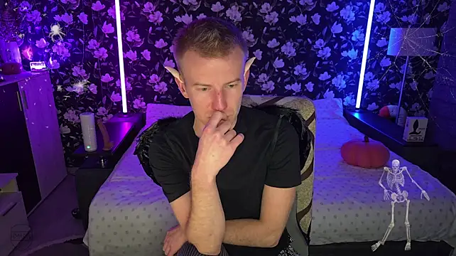 Vuitton Live XXX-chat