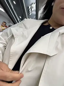 Lipinger 现场XXX聊天