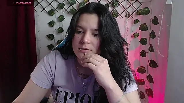 Nika_1_ Adlı Modelin Canlı XXX Sohbeti
