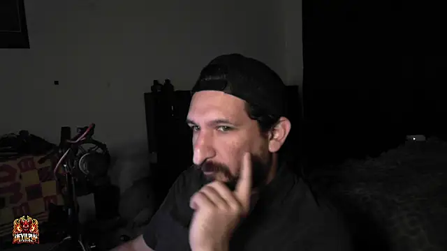 צ'אט XXX בשידור חי של DevilPup75_