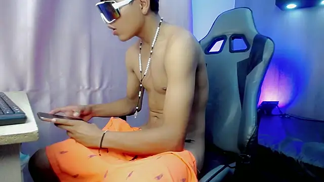 Manuxx2 Live XXX Chat