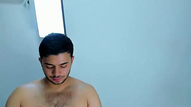 TylerWest_ – Naživo XXX chat