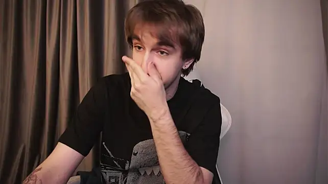 DaveBevy élő XXX-chatje