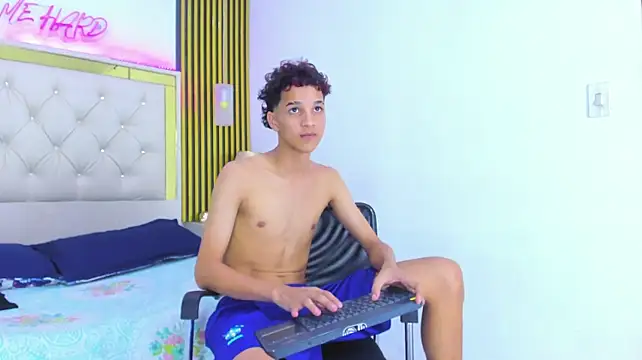JustinSecret Live XXX Chat