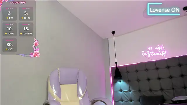 scarletcherry18 XXX чат на живо