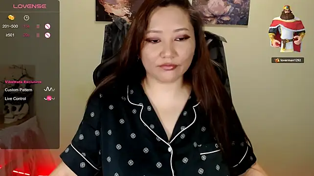 LisaAsianFlower live XXX chat