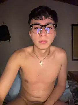 CamiRojas_boy Adlı Modelin Canlı XXX Sohbeti