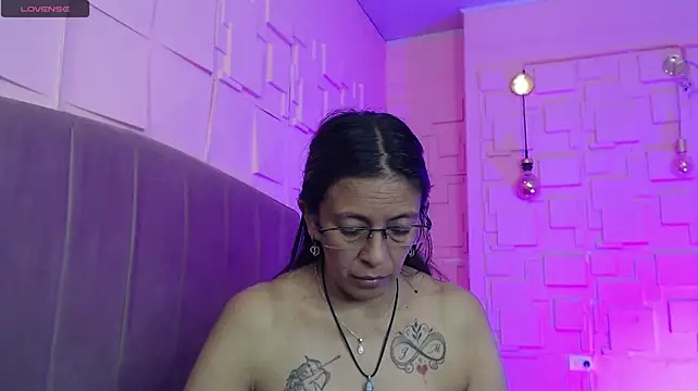 sami29_ Chat XXX in diretta