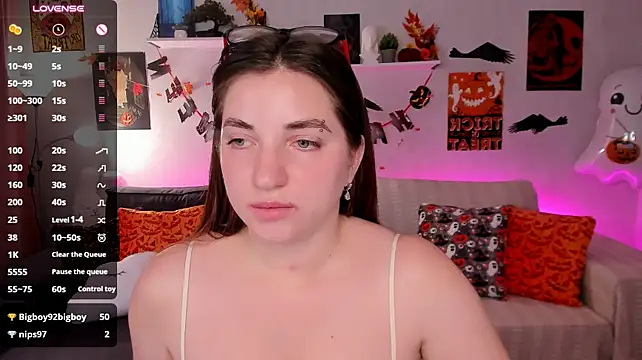 Chatroom XXX en direct de VeronicaSunshine