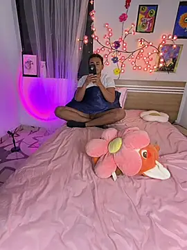 Chatroom XXX en direct de Simone_Miller