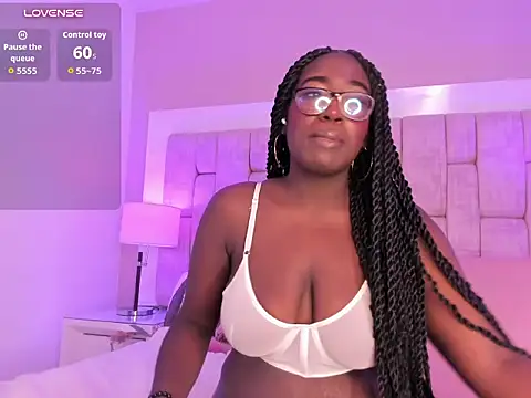 Chat +18 de SheylaMunn ao vivo