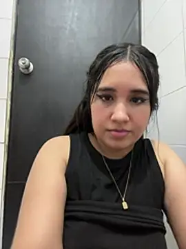 Chatroom XXX en direct de Samantthaescobar