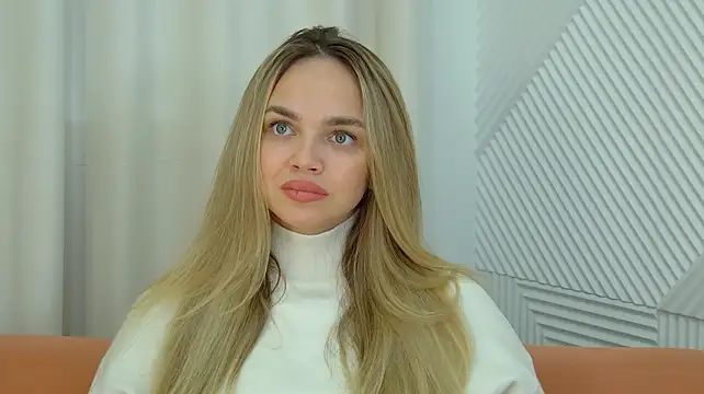 AnitaVenture Adlı Modelin Canlı XXX Sohbeti