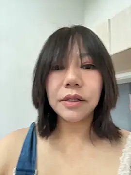 Tina626 即時 XXX 聊天