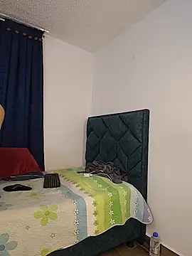 EmmilyChevalier70 live XXX chat
