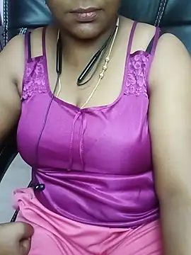 sexy-keerthi Chat XXX in diretta