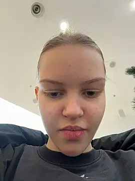 AshleyMur Adlı Modelin Canlı XXX Sohbeti