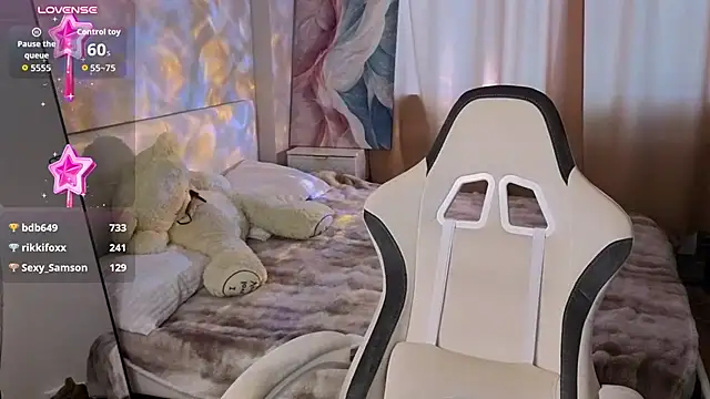 دردشة VioletDesiree الجنسية المباشرة