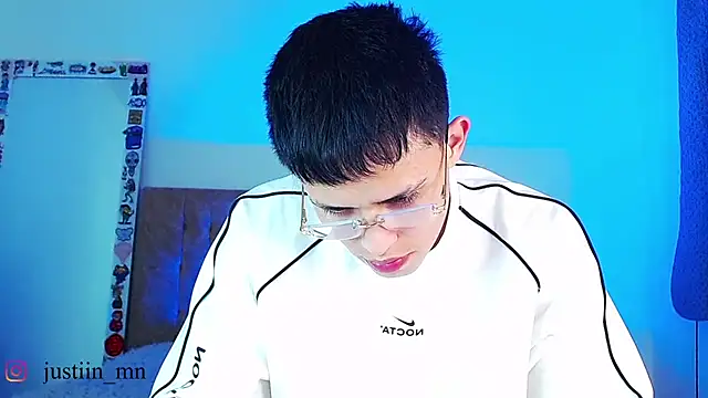 Živý XXX chat _justinmoon2