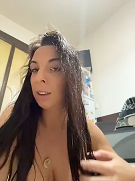Almmaxxxx Chat XXX in diretta
