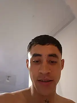 Cris-h's Live XXX Chat