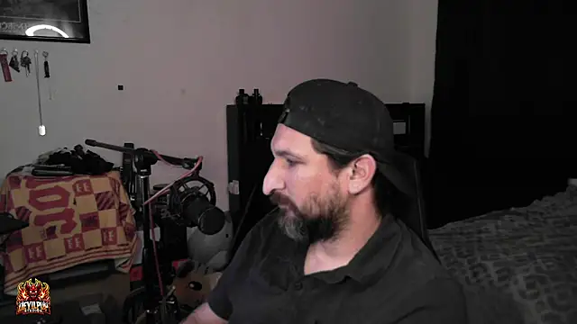 Chat XXX en directo de DevilPup75_