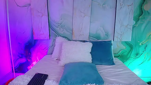 MylaDreams live XXX chat