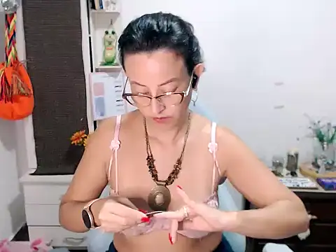 BOREAL_MOON live XXX chat