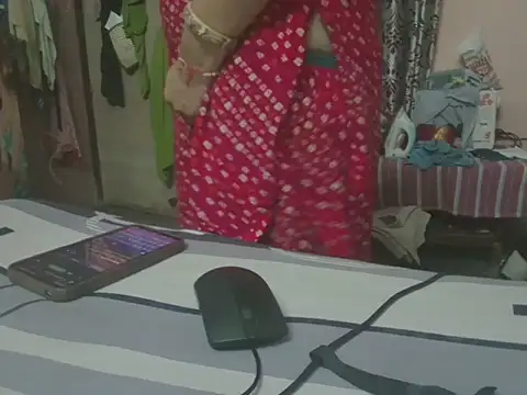 Desi_couple85 live XXX chat