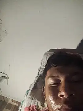 8ythvdb 现场XXX聊天