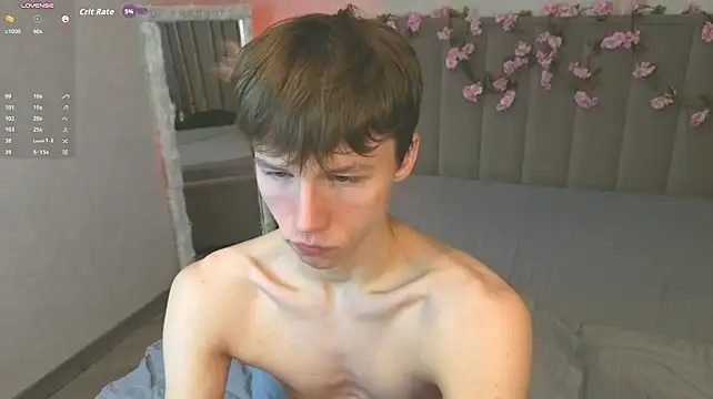 Chat +18 de cuMte_boy ao vivo