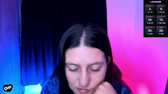 Saskyaa live XXX chat