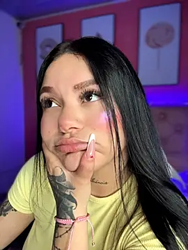 Megaan__More live XXX chat