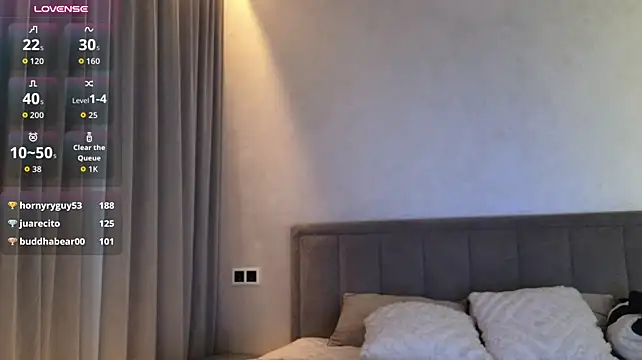 vivienneque live XXX chat