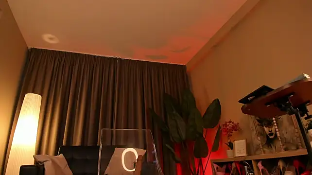 torri_kitten Adlı Modelin Canlı XXX Sohbeti