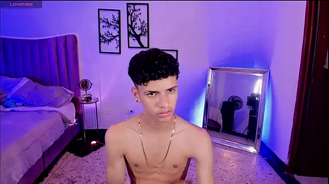 JuniorPrinceMorris' Live XXX Chat