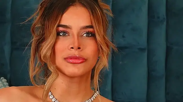 AureliaVossa webcam show
