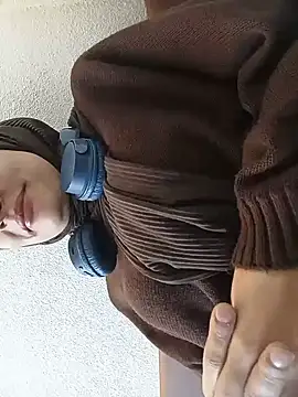 MisyonerNur Adlı Modelin Canlı XXX Sohbeti